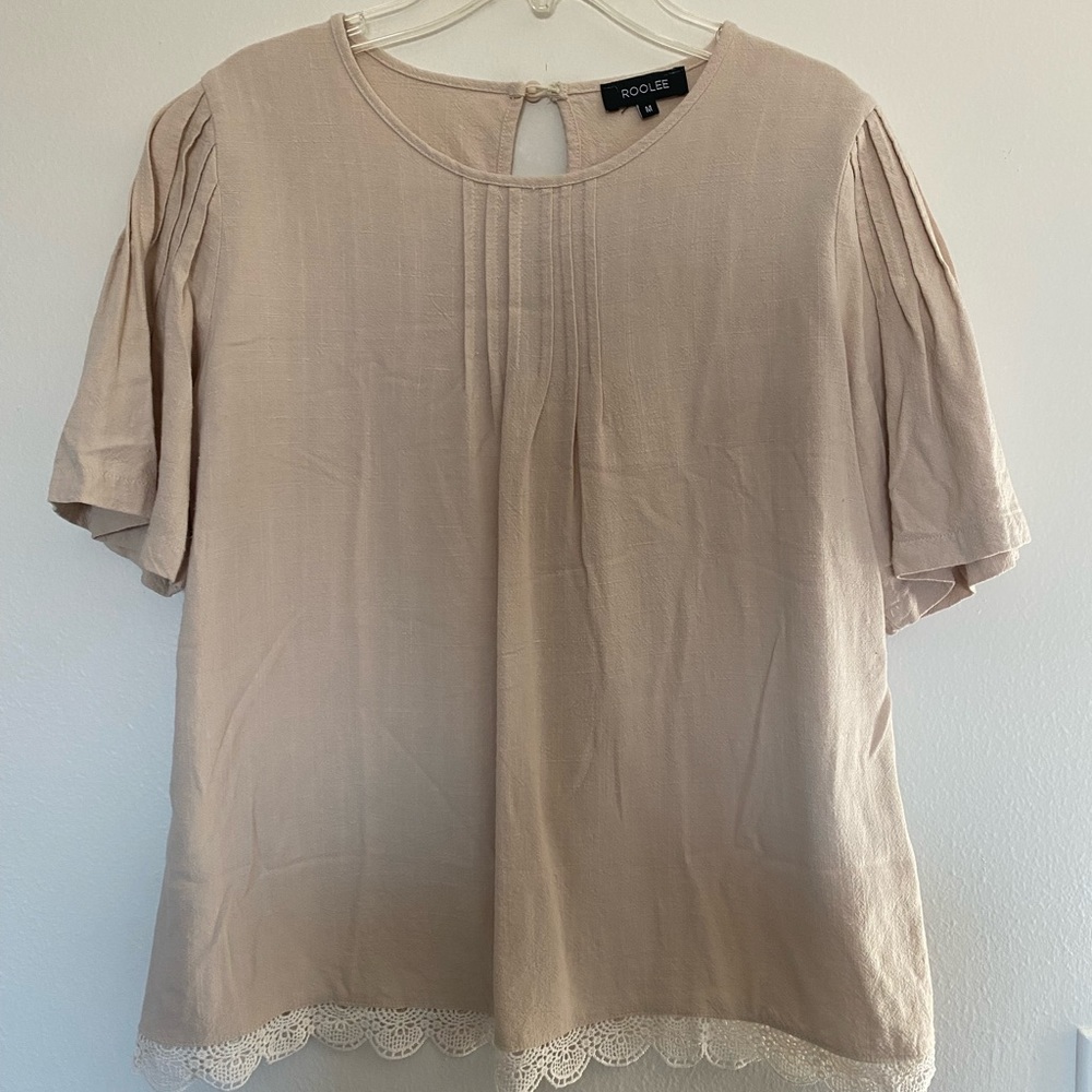 ROOLEE size M beige top with lace